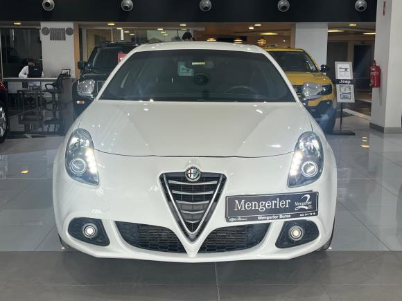 Alfa Romeo Giuletta DİSTİNCTİVE