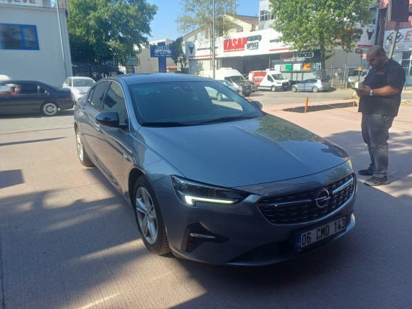 Opel Insignia 1.6 TURBO  EDITION ELEGANCE