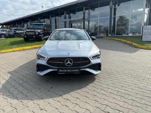 Mercedes-Benz CLA 200 FL AMG
