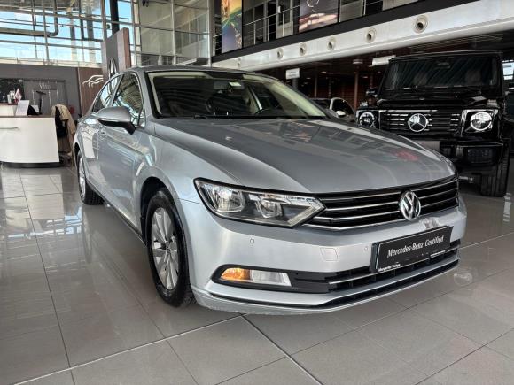 Volkswagen Passat 1.6 TDI TRENDLINE DSG