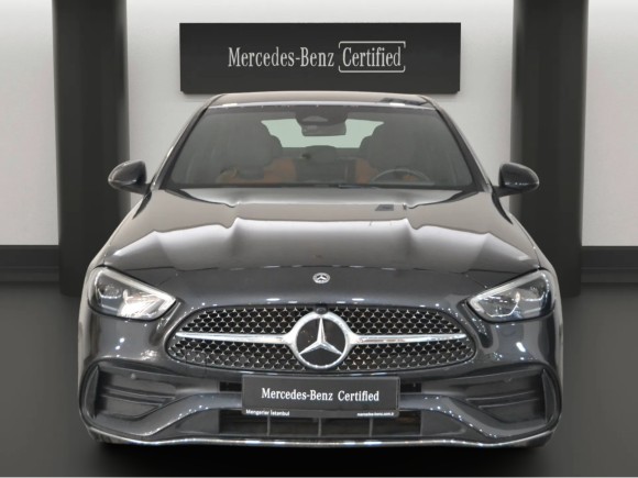 Mercedes-Benz C-Serisi Sedan 200 4MATIC AMG