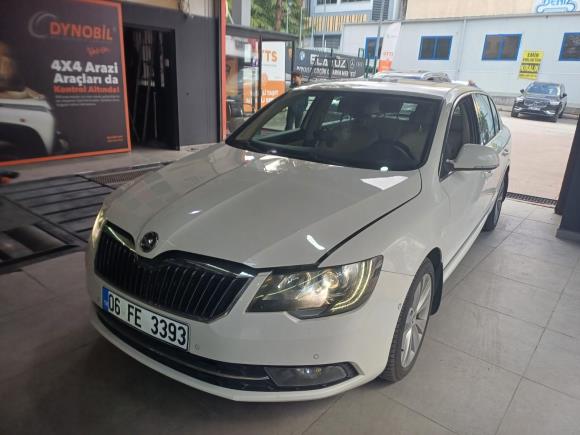 Skoda Superb 1.6 TDİ