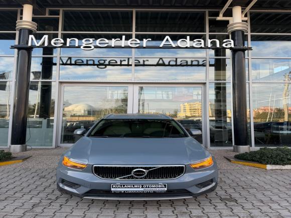 Volvo XC40  1.5 T3 MOMENTUM CAM TAVAN