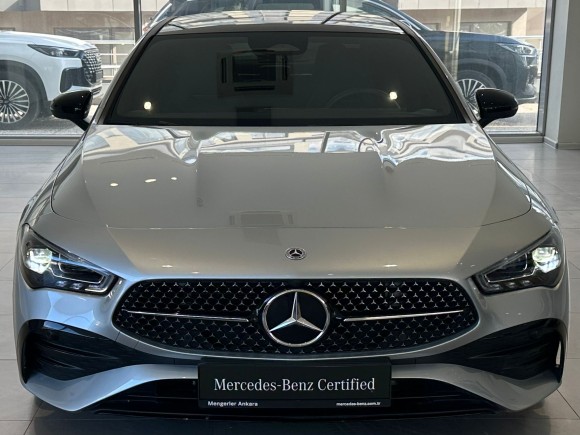 Mercedes-Benz CLA 200 FL AMG