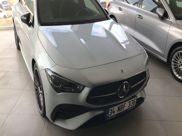 Mercedes-Benz CLA 200 FL AMG