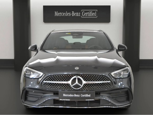 Mercedes-Benz C-Serisi Sedan 200 4MATIC AMG