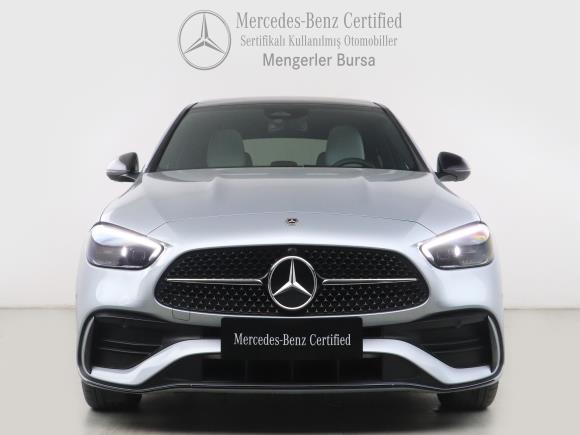 Mercedes-Benz C-Serisi Sedan 200 4MATIC AMG